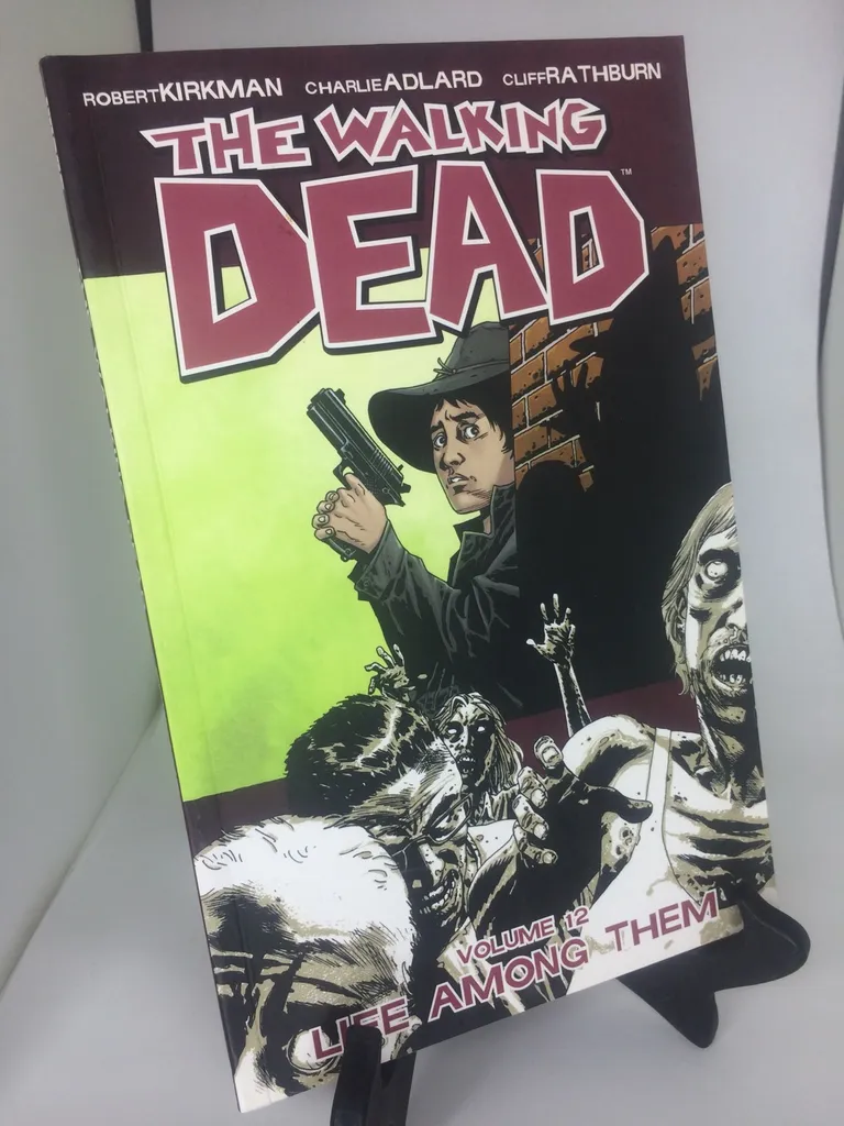 The Walking Dead Volume 12 Graphic Novel photo 1