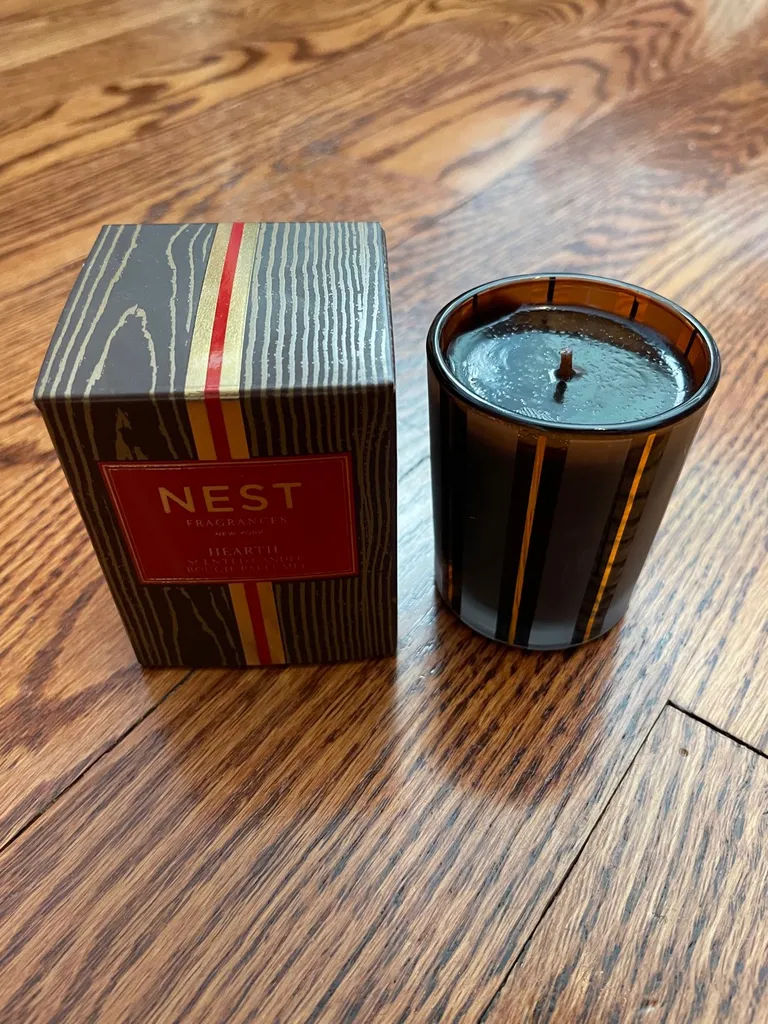 BNIB Nest Hearth Scented candle photo 1