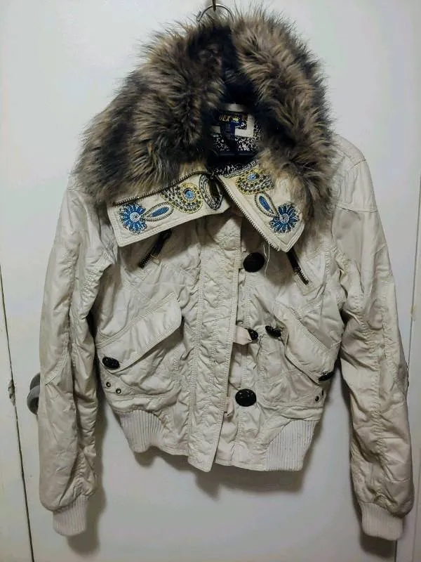 SIZE SM DEX COAT photo 1