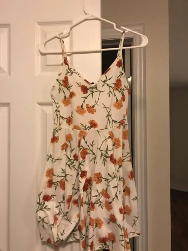 Forever 21 Floral Dress Size Small photo 1