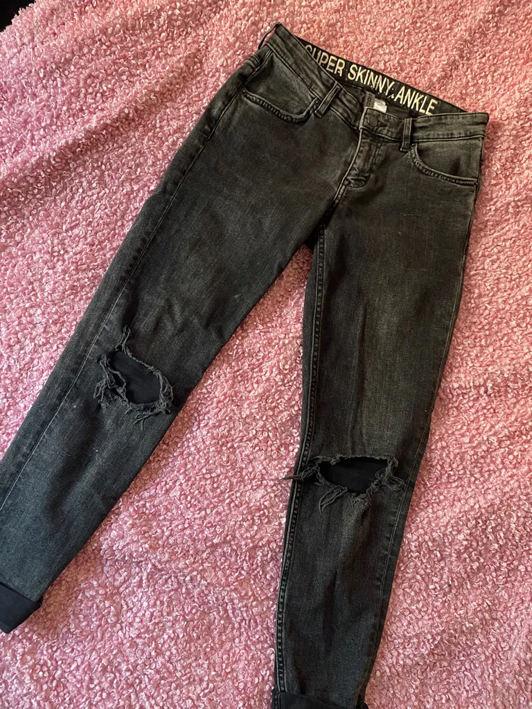 Skinny Ripped Jeans photo 1