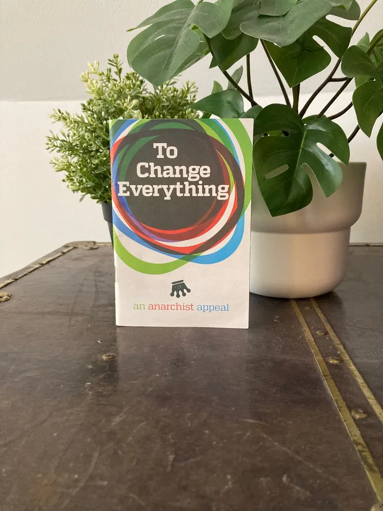 🔆 Anarchist Zine photo 1