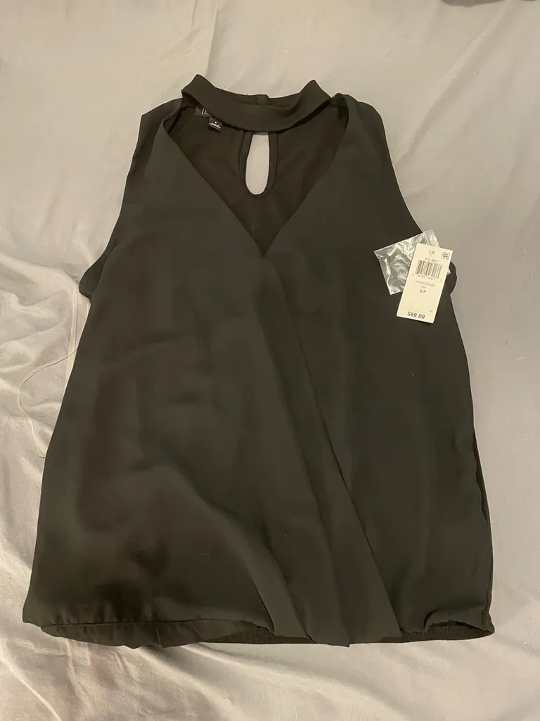 BNWT Sleeveless Top photo 1