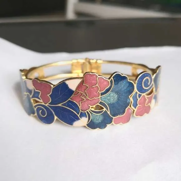Vintage Cloisonne Clasp Bracelet photo 1