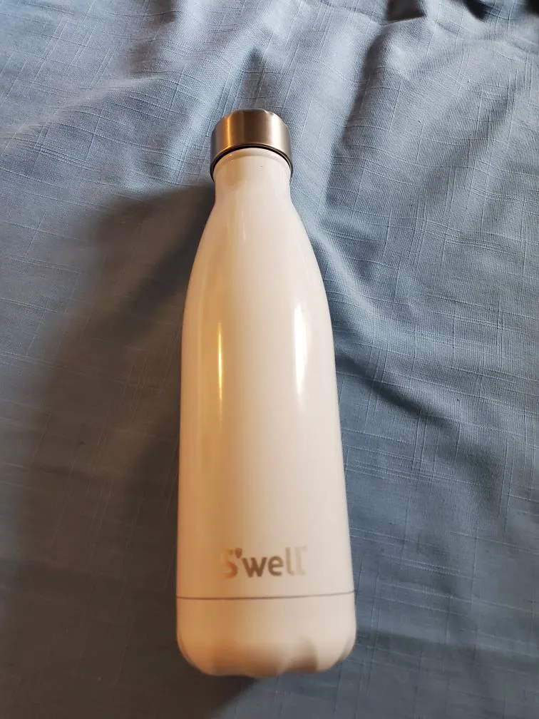 New Swell Bottle photo 1