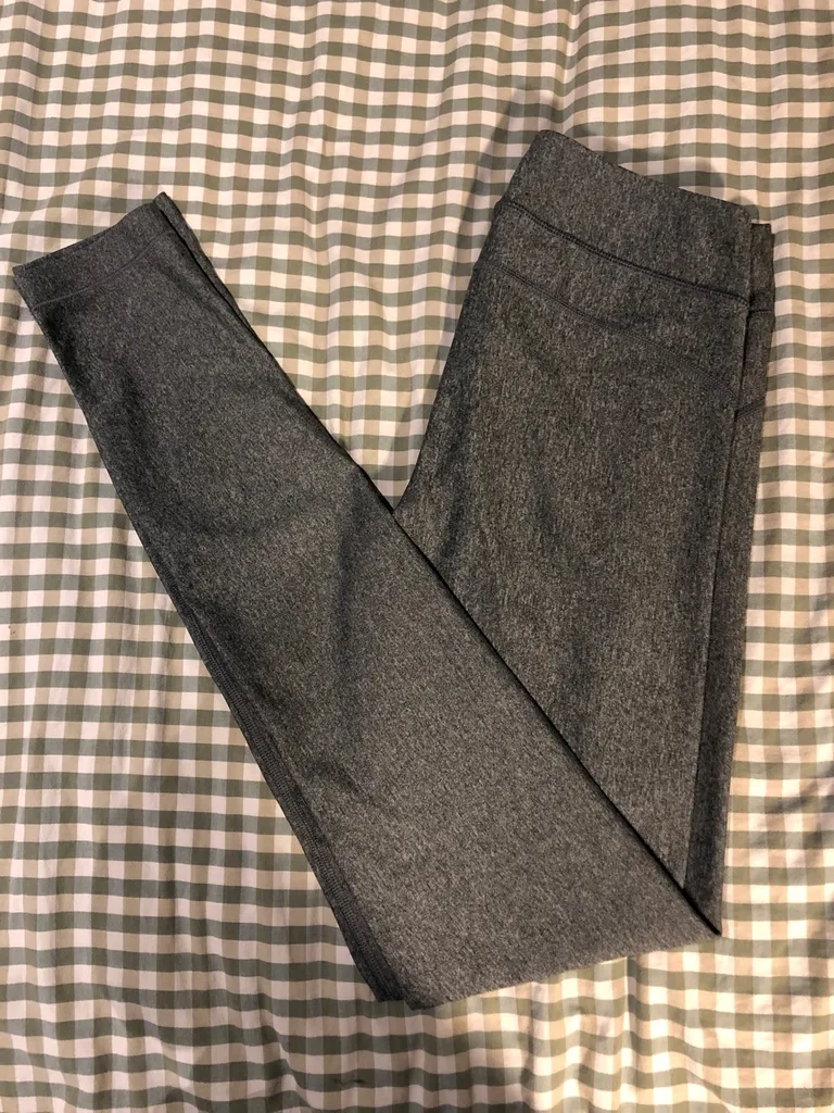 EUC Under Armour Leggings, S? photo 1