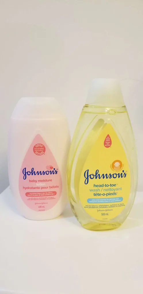 Johnsons baby wash and moisturizing lotion photo 1