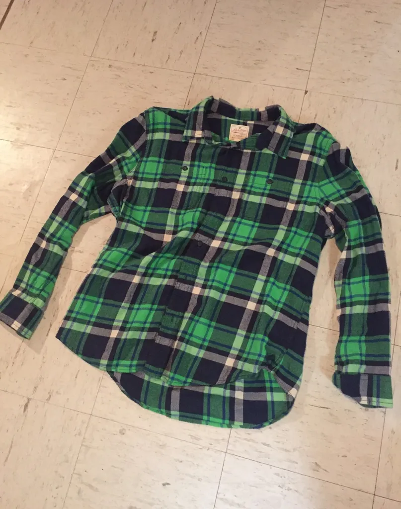 American Eagle Green Flannel photo 1