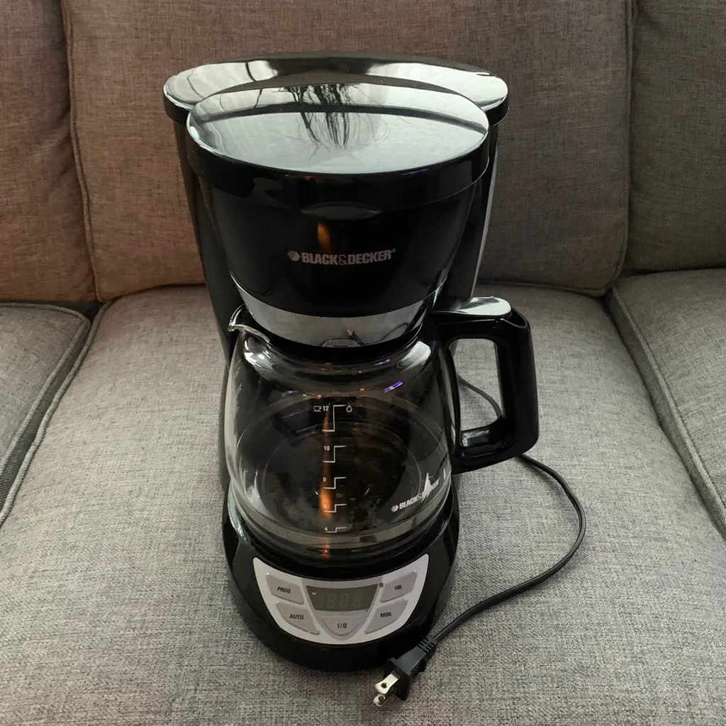 Black & Decker 12 Cup Coffee Maker ☕️ photo 1