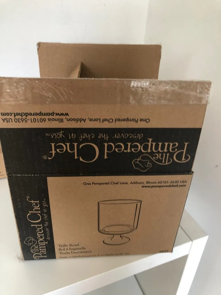 BNIB Trifle Bowl Glass Dish photo 1