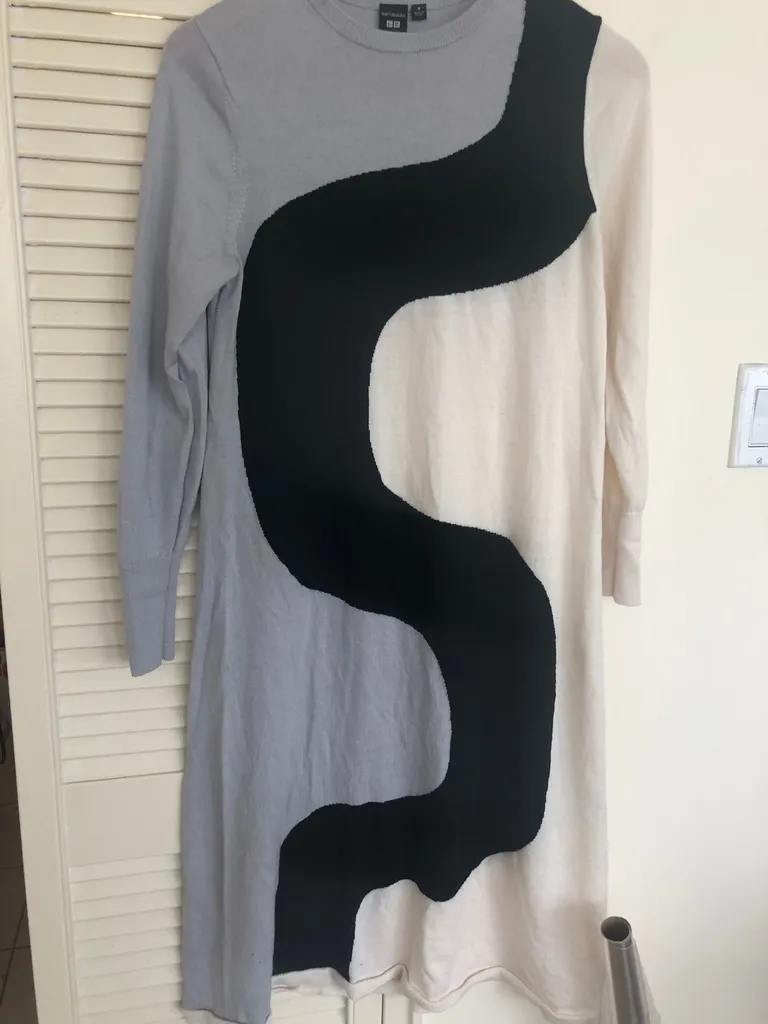 GUC Uniqlo Thin Sweater Dress Size M photo 1