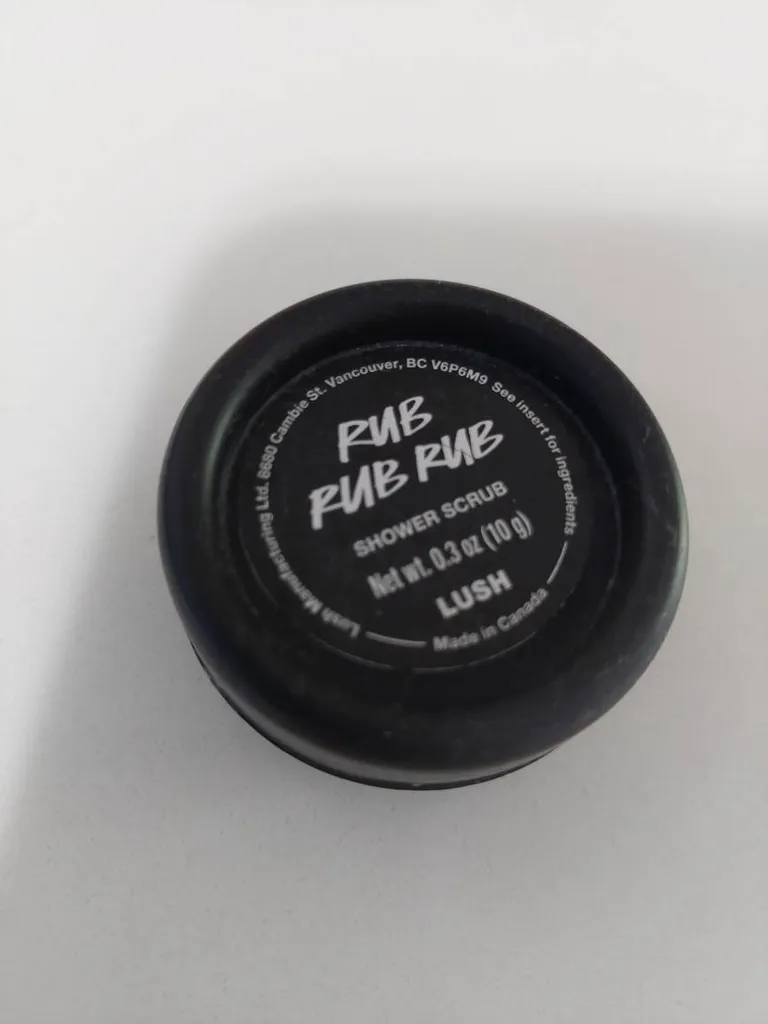 Lush Shower Scrub photo 1