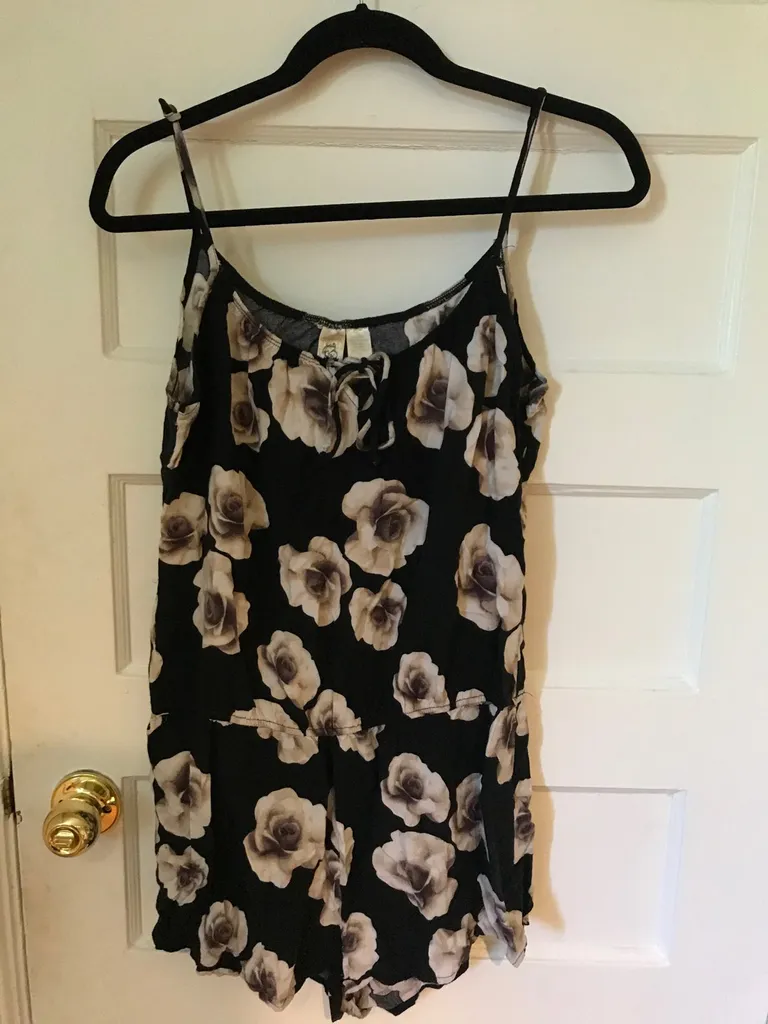 Floral Romper photo 1