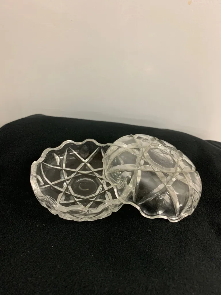 Decorative Round Glass Jewelry Boxes photo 1