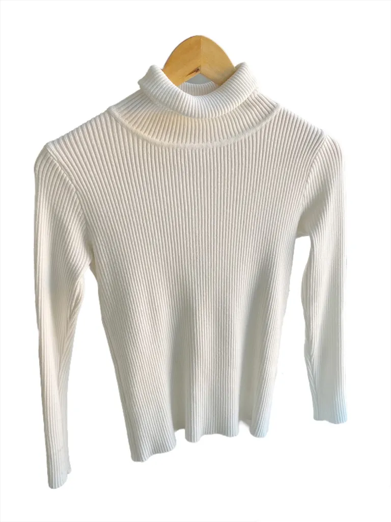 White Turtleneck photo 1