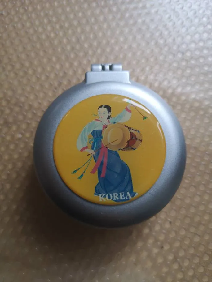 Korea portable comb & mirror photo 1
