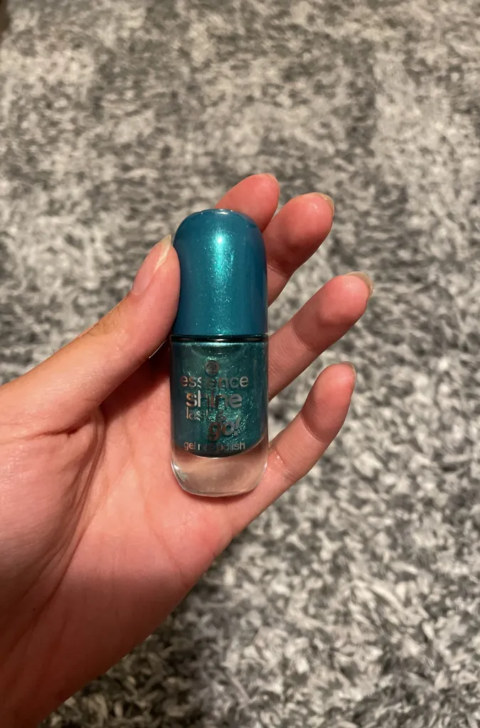 Brand New Turquoise Essence Shine Last & Go Nail Polish photo 1