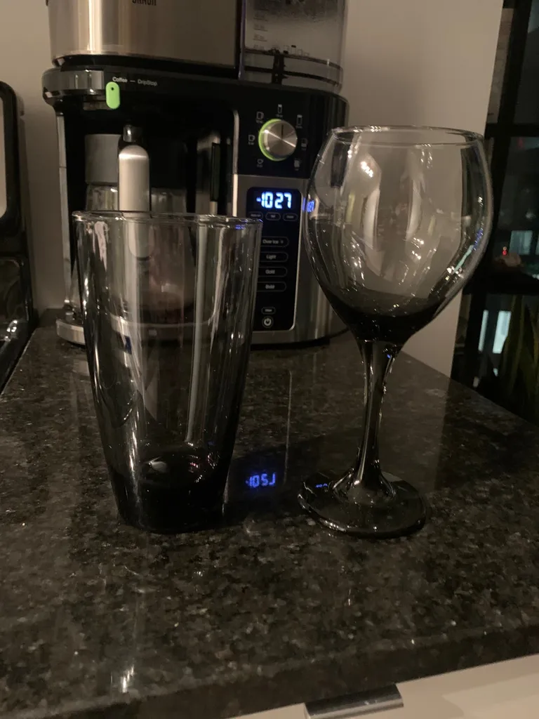 4 Wine Glasses 6 Cups photo 1