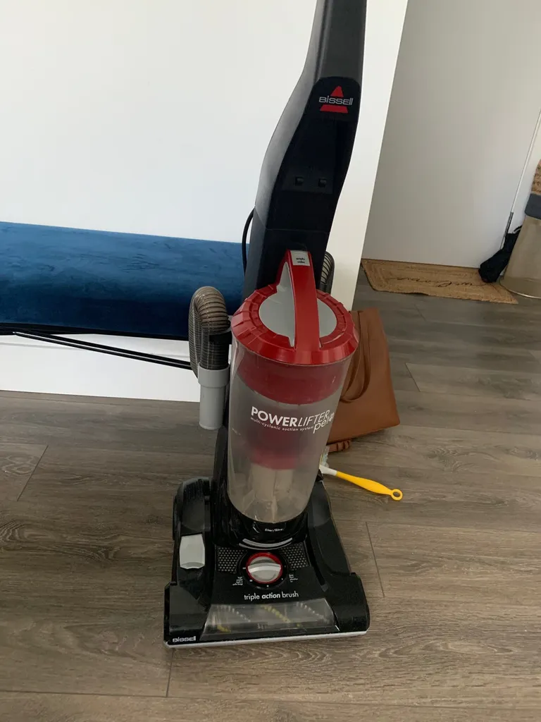 Bissel Powerlift Vacuum photo 1