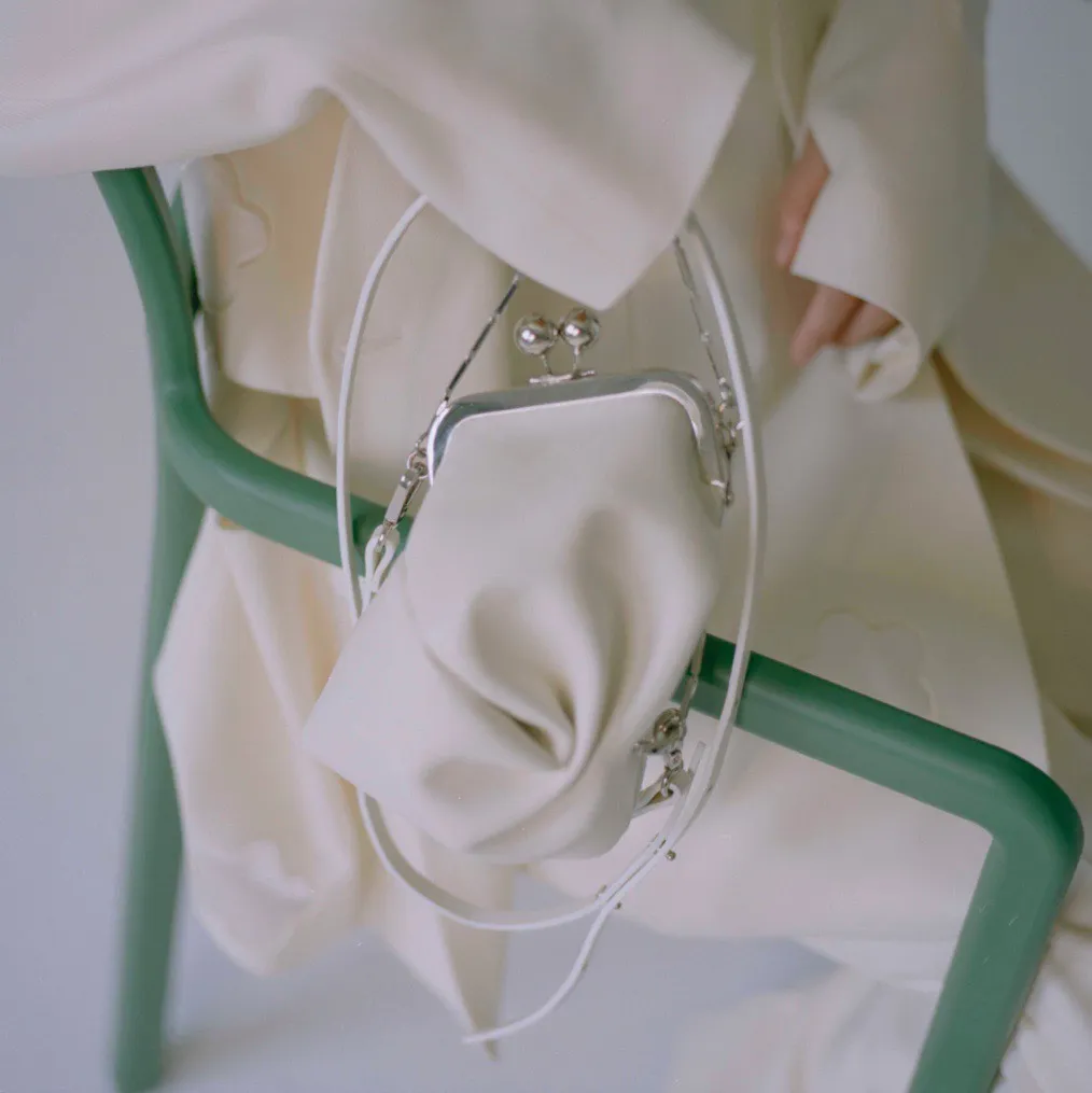 White leather purse - contemporary design photo 1