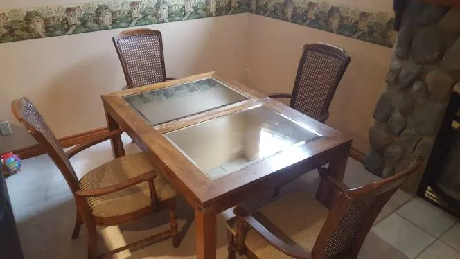 Vintage Dinning Set photo 1