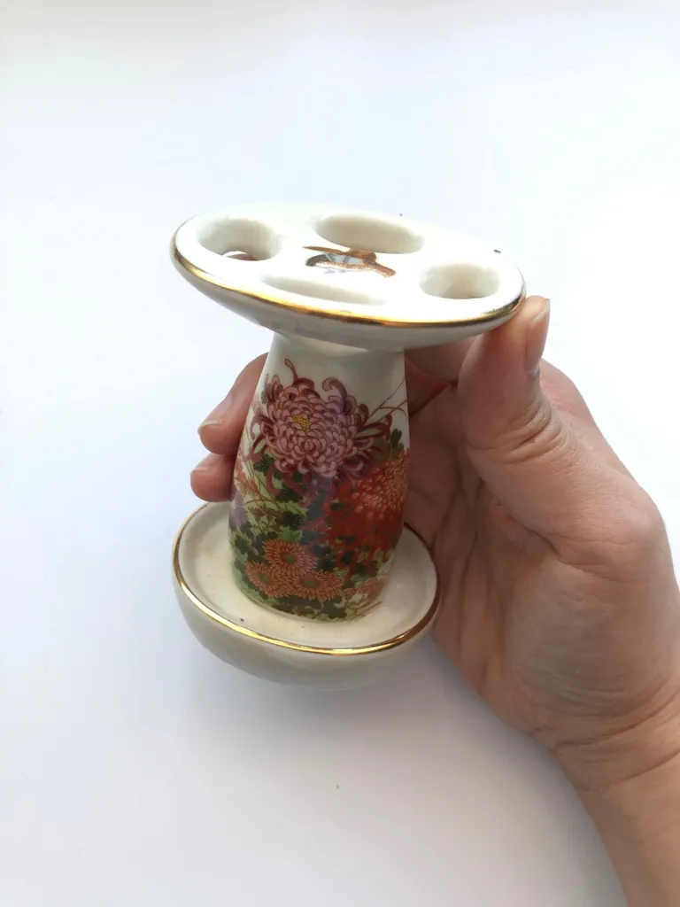 Ceramic Toothbrush Holder photo 1