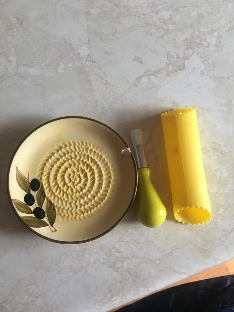 ceramic garlic grater photo 1