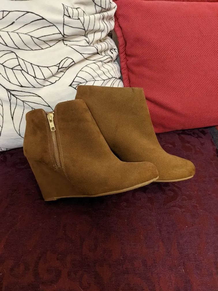 Neu Look Faux Suede Booties photo 1