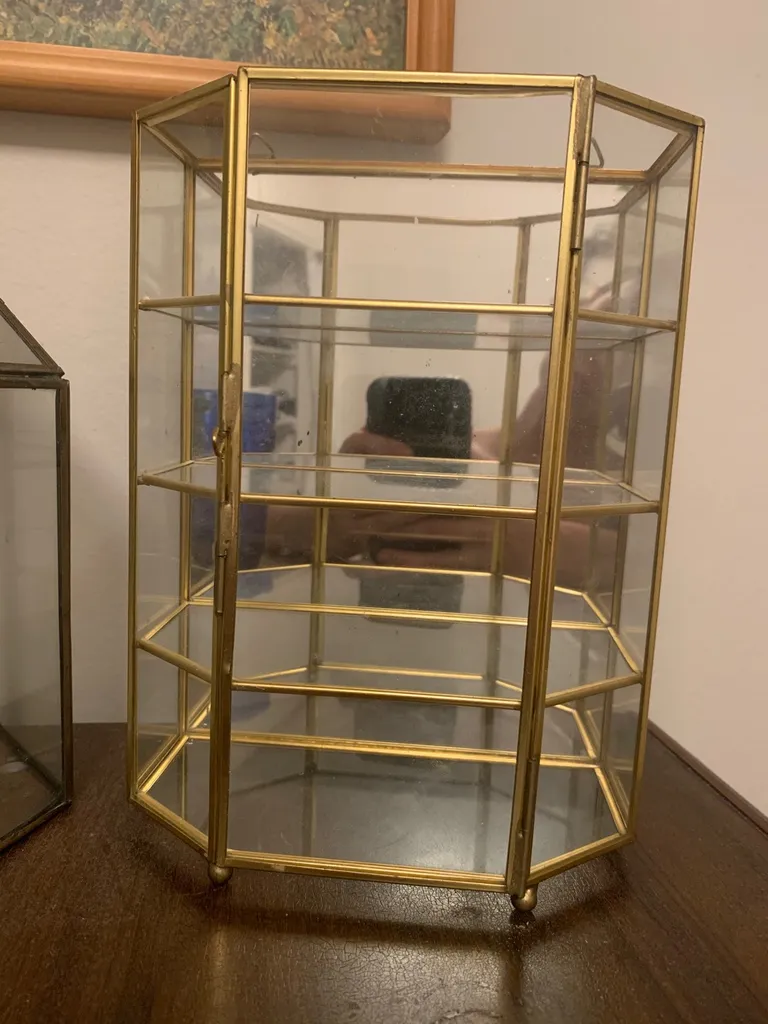 Rebunz Display Case photo 1