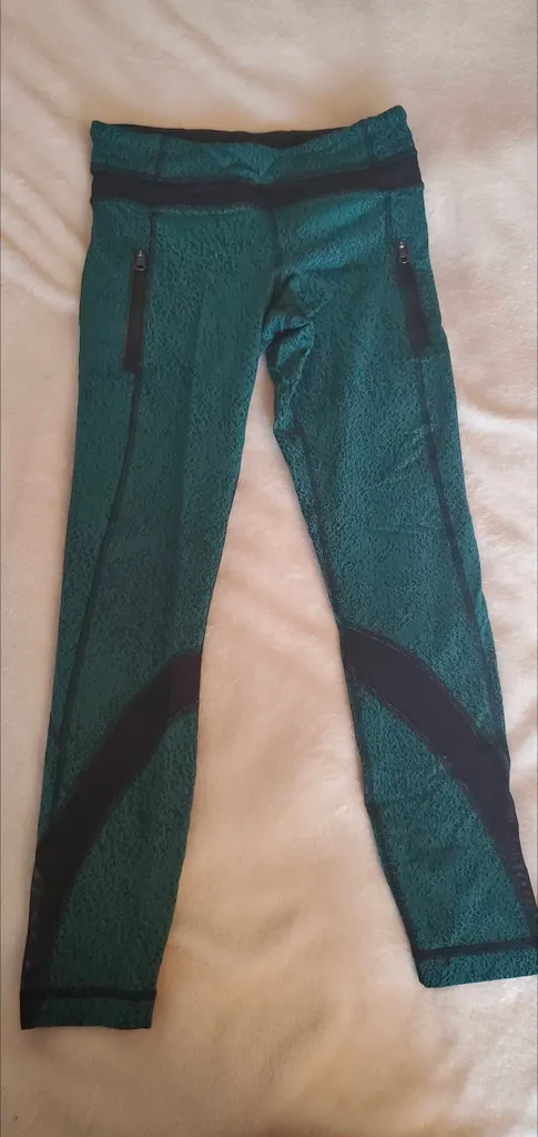 Size 4 Lululemons photo 1