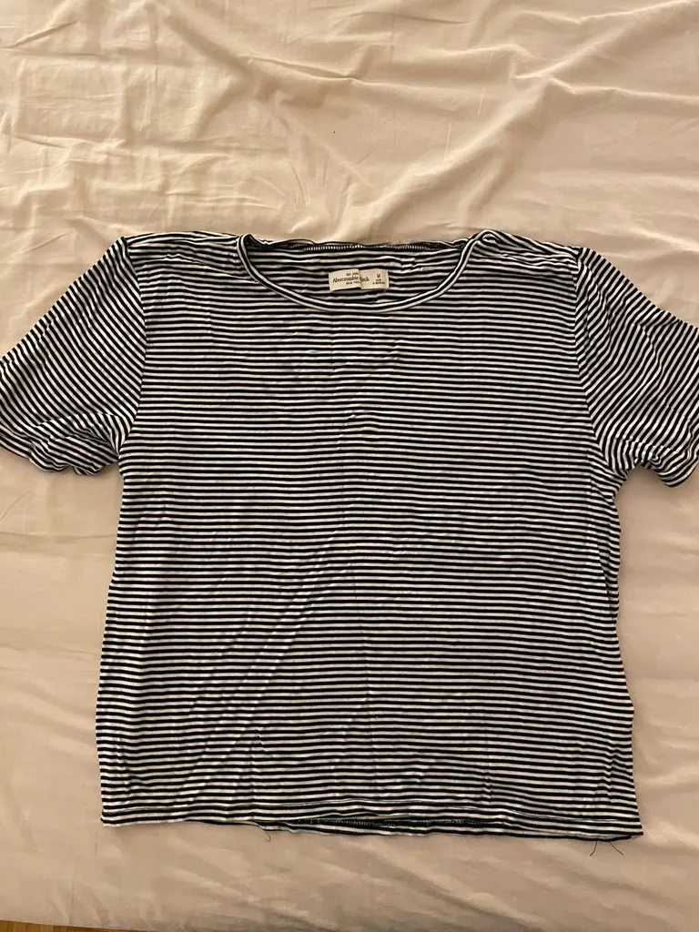 A&F Soft Tee photo 1