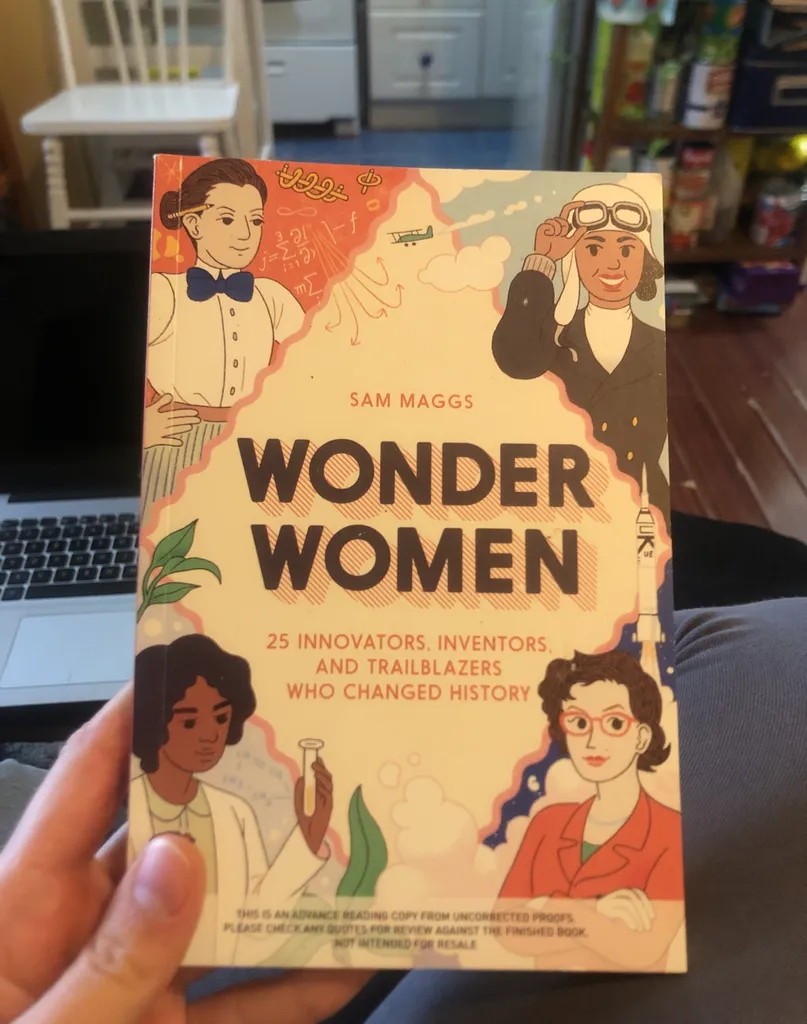 Wonder Women Book photo 1