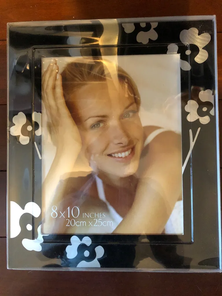 Black Picture Frame W Flowers photo 1