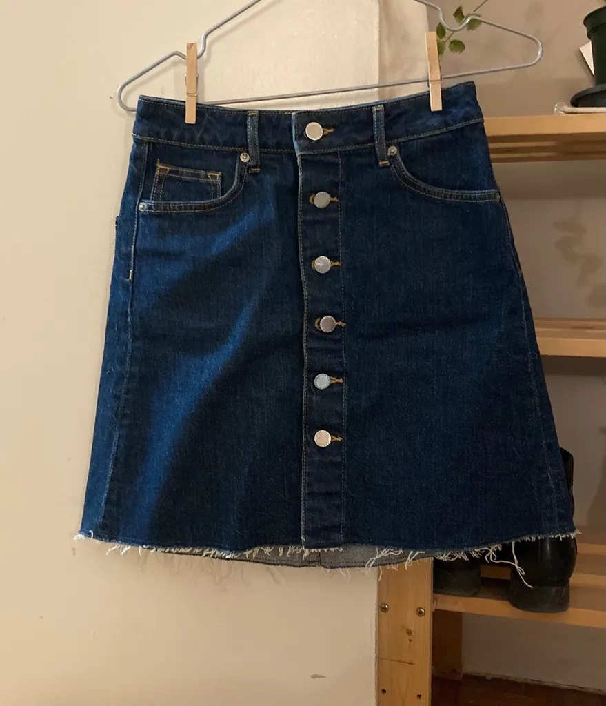 Size Small Button Up Skirt photo 1