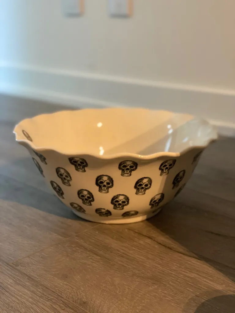 Large Serving Bowl photo 1