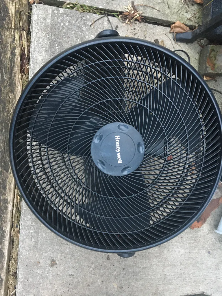 Powerful Honeywell Fan photo 1