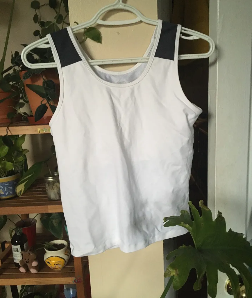 MEC workout tank photo 1