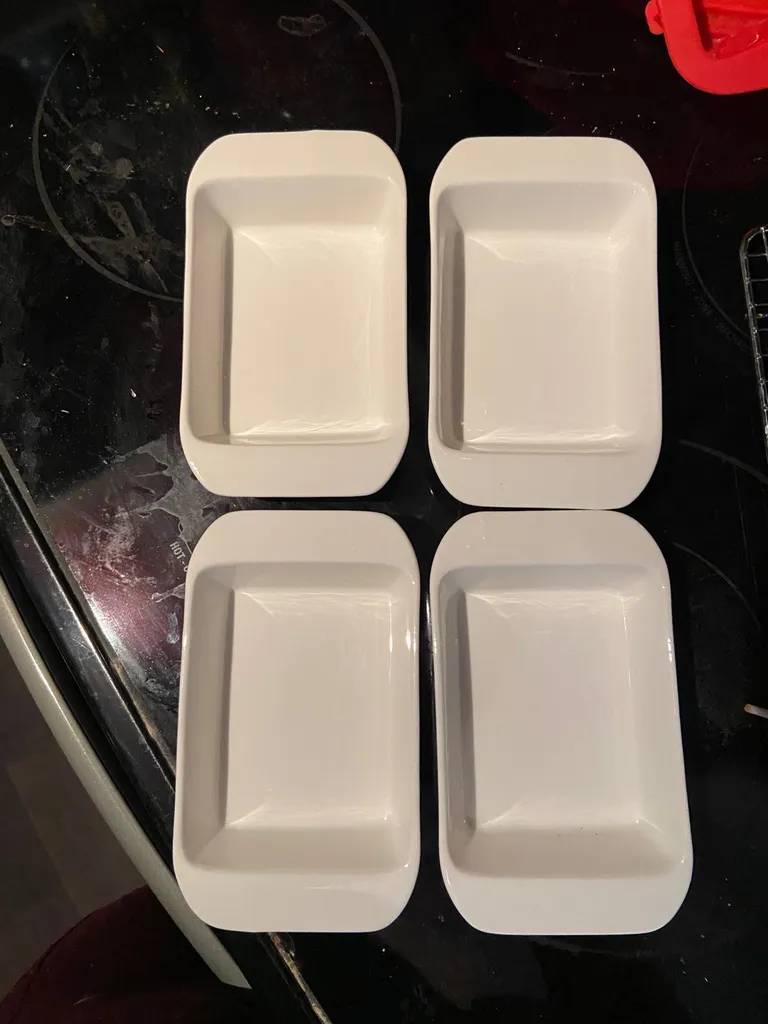 4 Porcelain Mini Baking Dishes photo 1