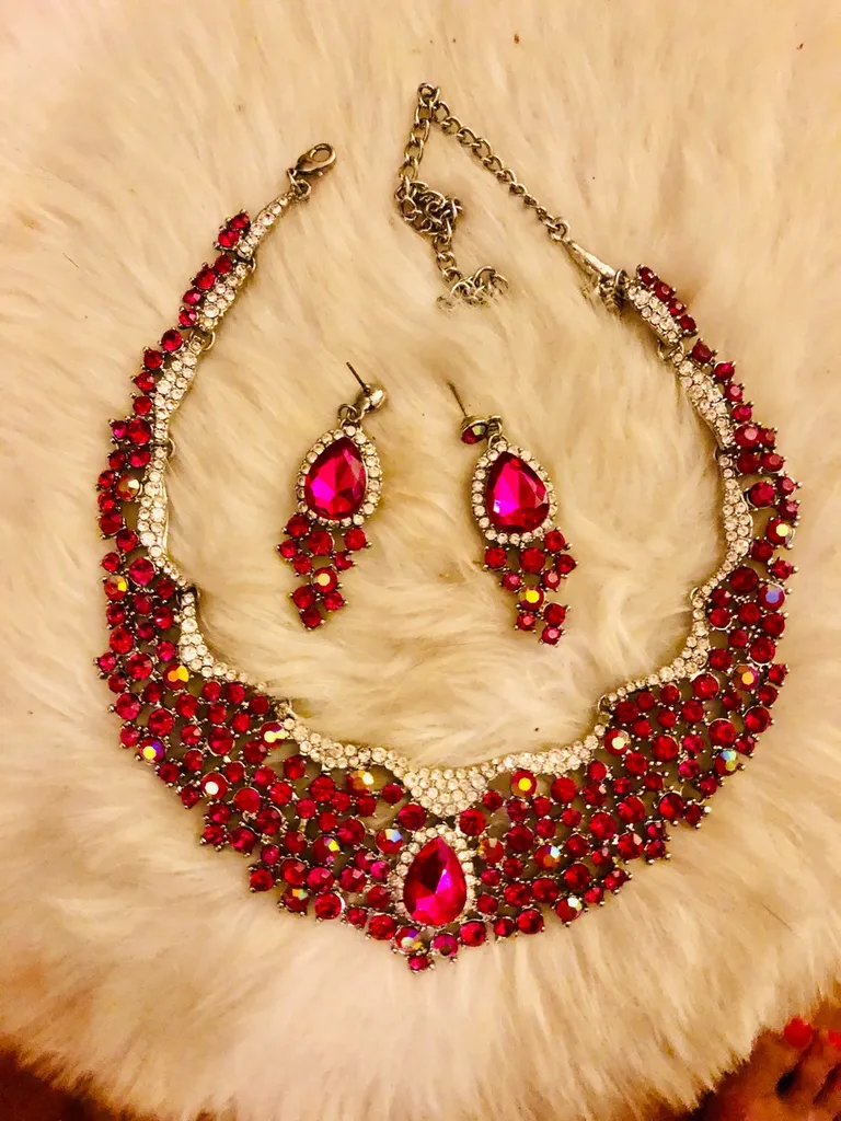 New! Fuscia Statement Necklace With Matching Pierced Earrings photo 1