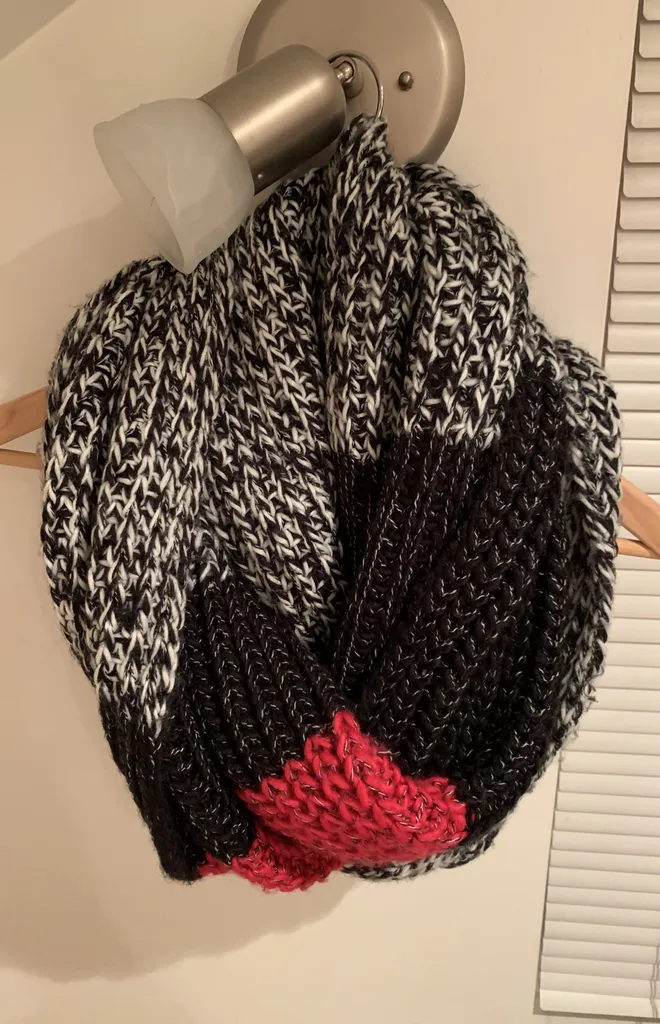 Roots Circle Scarf photo 1