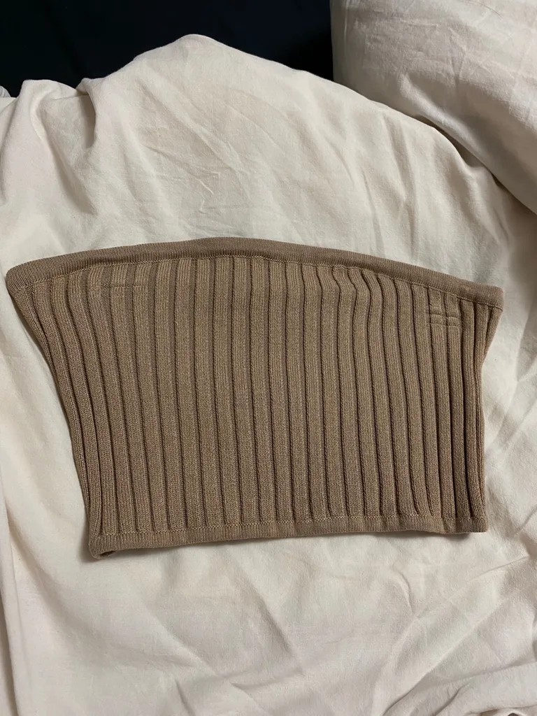 Ribbed Beige Crop Top Medium photo 1