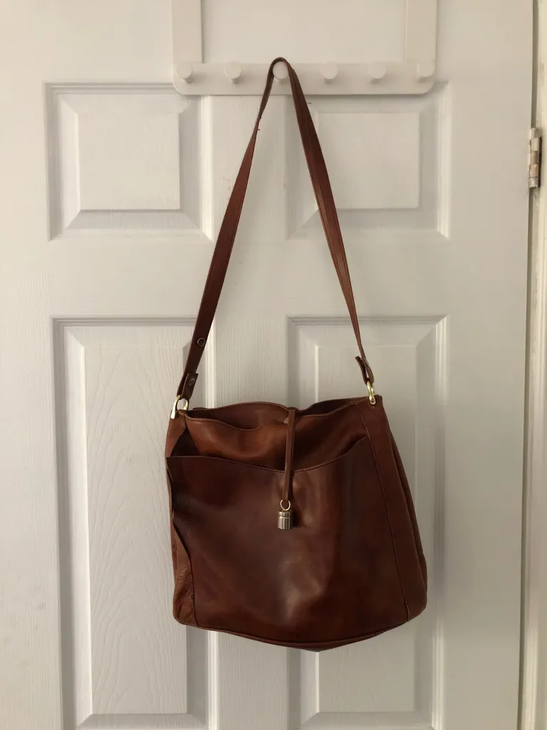 Vintage leather purse photo 1