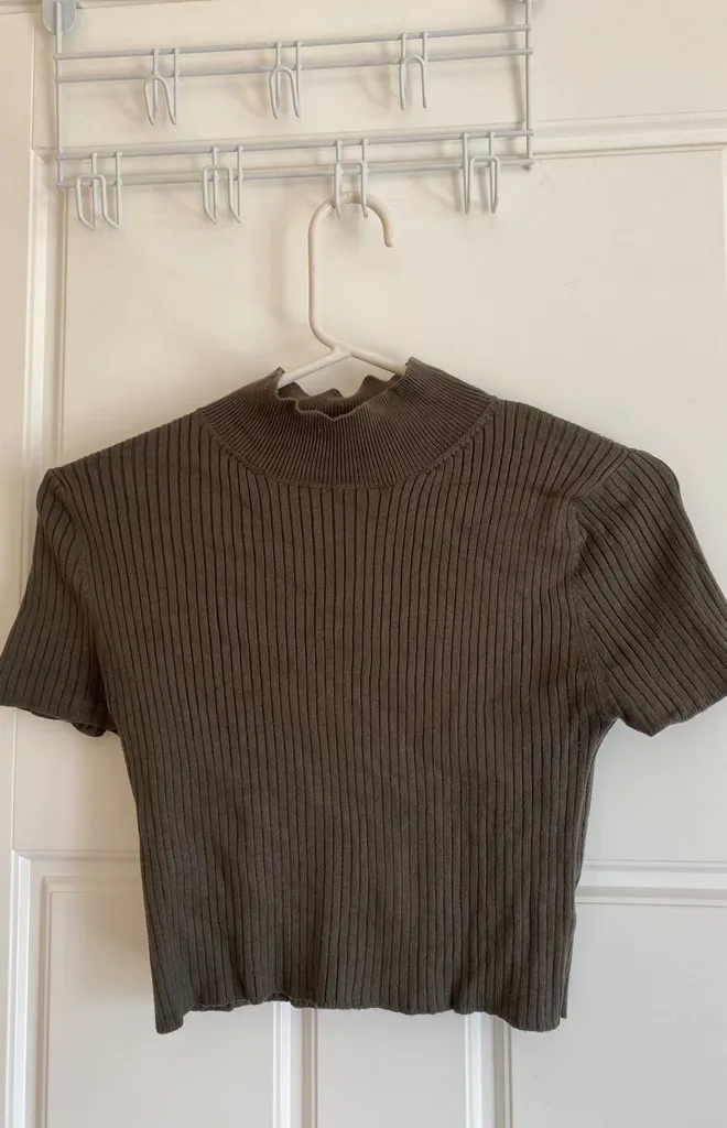 Cute Crop Top photo 1