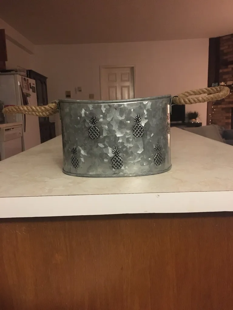 Utensil holder photo 1