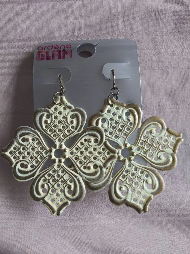 Earrings photo 1