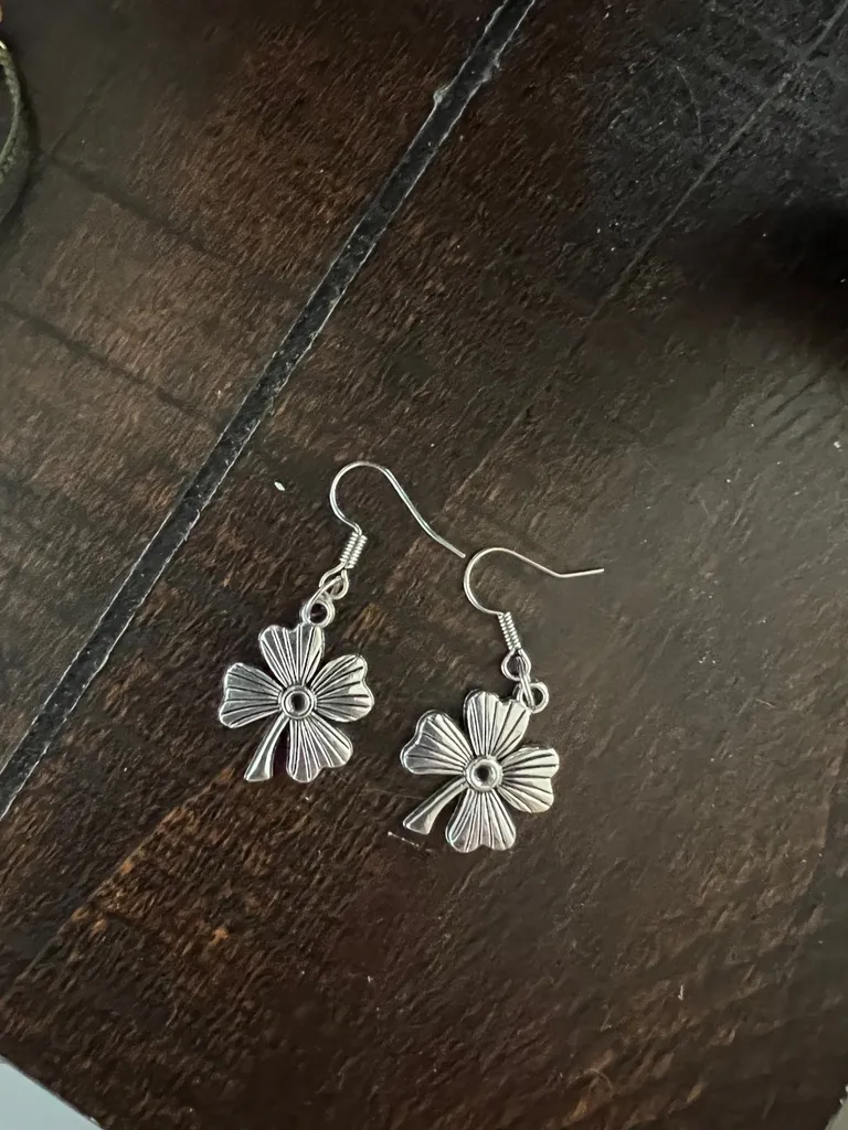 FWT Or Pick Up - Earrings photo 1