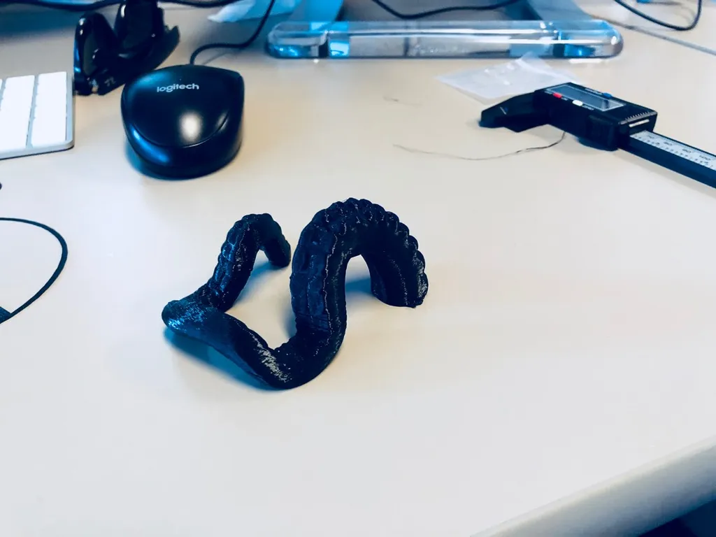 🐙 Tentacle Phone Holder photo 1