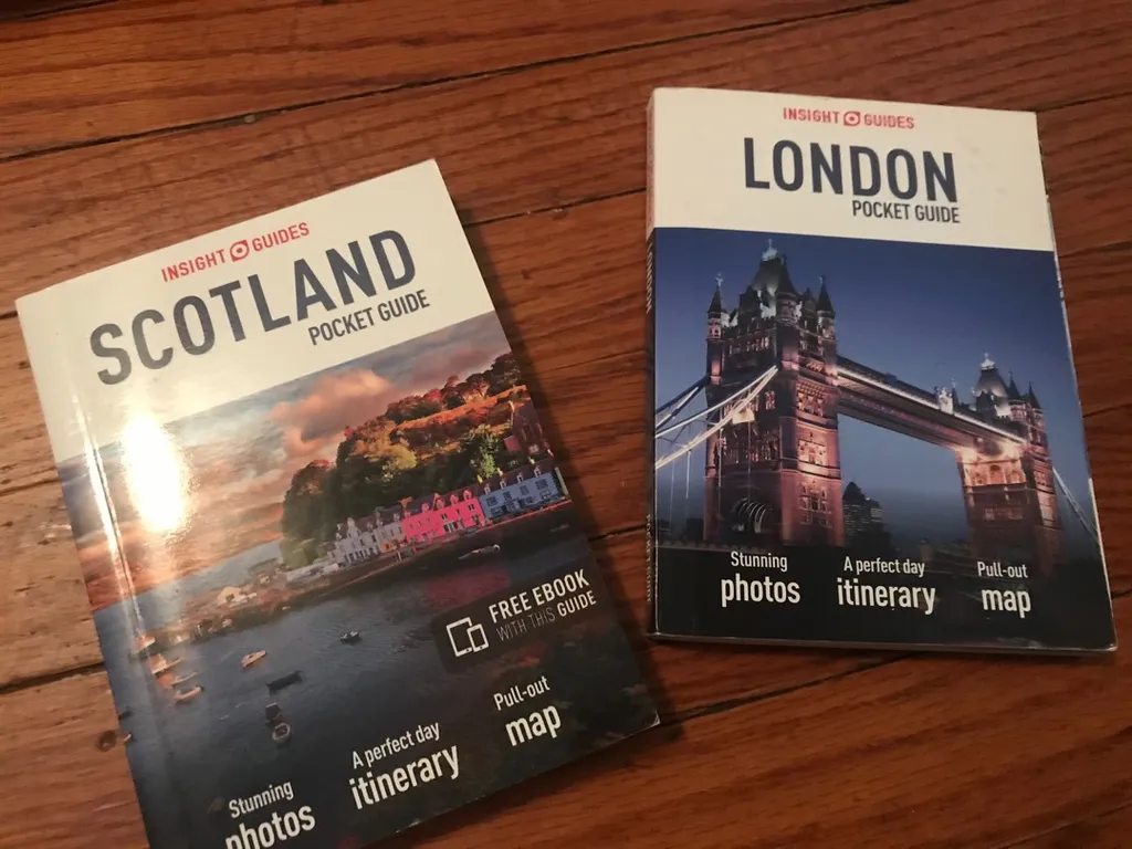 Travel books: London and/or Scotland photo 1