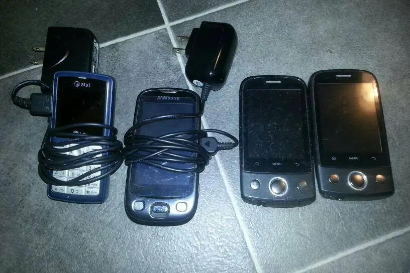 US-Canada Travel Cell Phones. Foil those Border Agents Today! photo 1