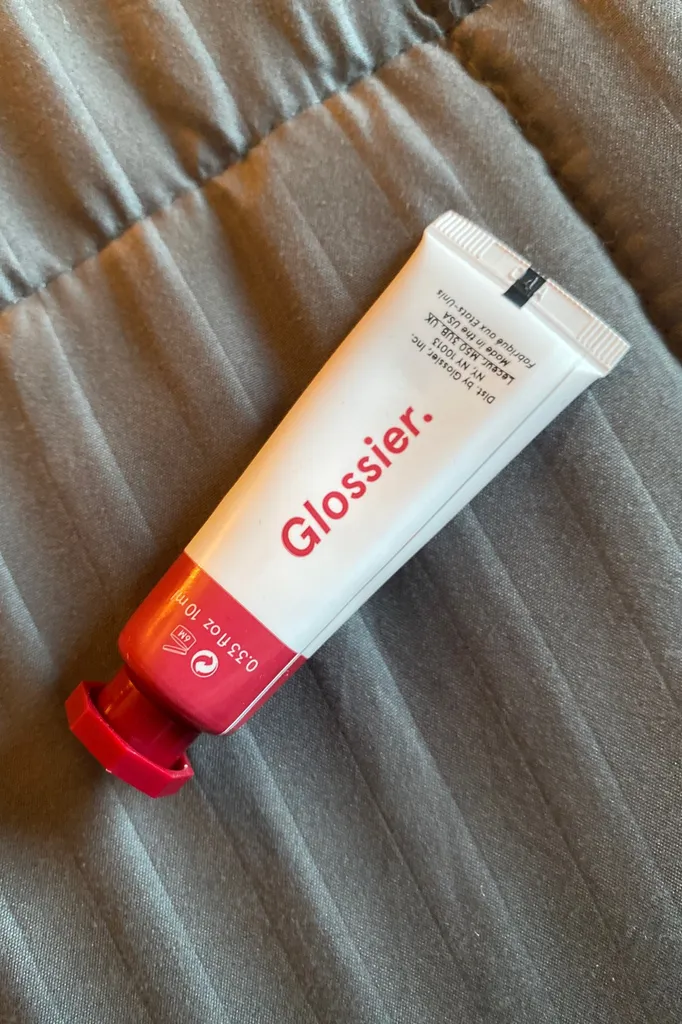 Glossier Cloud Paint In Storm photo 1